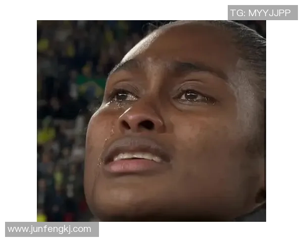 足球明星下车瞬间小孩泪流满面引发网友热议感动无数人心 足球明星下车瞬间小孩泪流满面引发网友热议感动无数人心