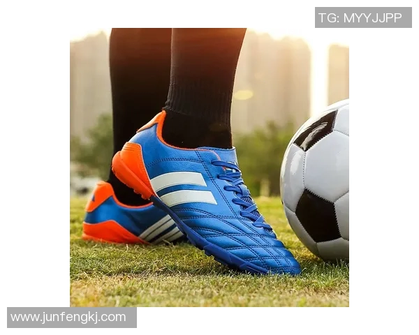 足球明星专属鞋款全解析让你领略球场风采与时尚魅力 足球明星专属鞋款全解析让你领略球场风采与时尚魅力