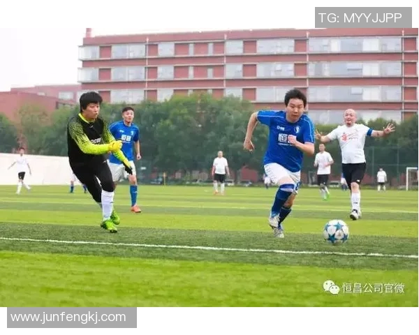 南京足球队以81分领跑邀请赛积分榜展现强劲实力 南京足球队以81分领跑邀请赛积分榜展现强劲实力